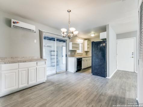 5830 Castle Yard San Antonio TX 78218