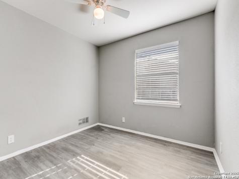 5830 Castle Yard San Antonio TX 78218