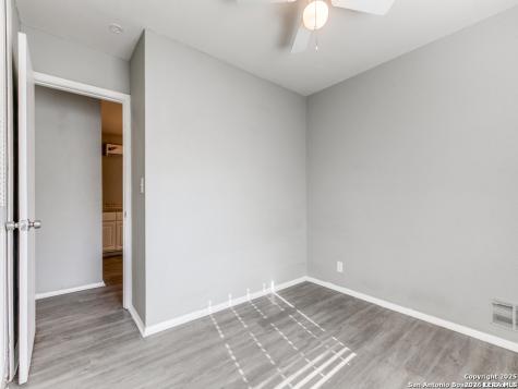 5830 Castle Yard San Antonio TX 78218