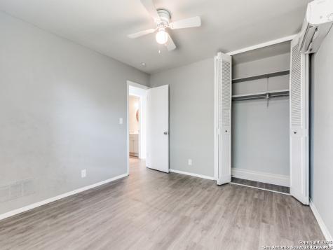 5830 Castle Yard San Antonio TX 78218