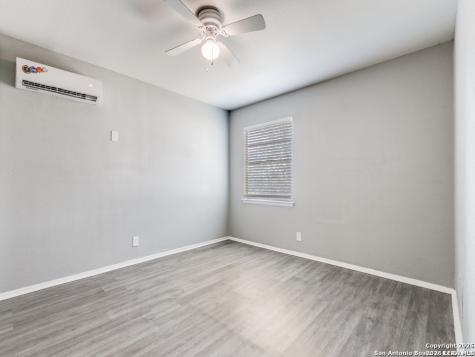 5830 Castle Yard San Antonio TX 78218