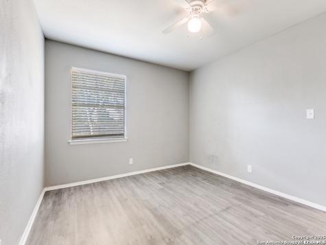 5830 Castle Yard San Antonio TX 78218