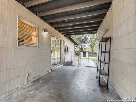 5830 Castle Yard San Antonio TX 78218