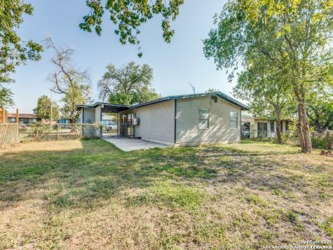 5830 Castle Yard San Antonio TX 78218