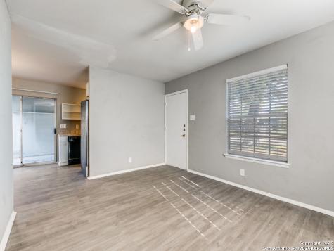 5830 Castle Yard San Antonio TX 78218