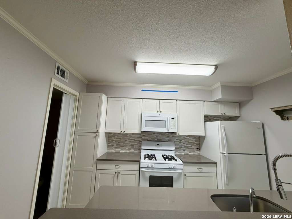 7322 Oak Manor San Antonio TX 78229