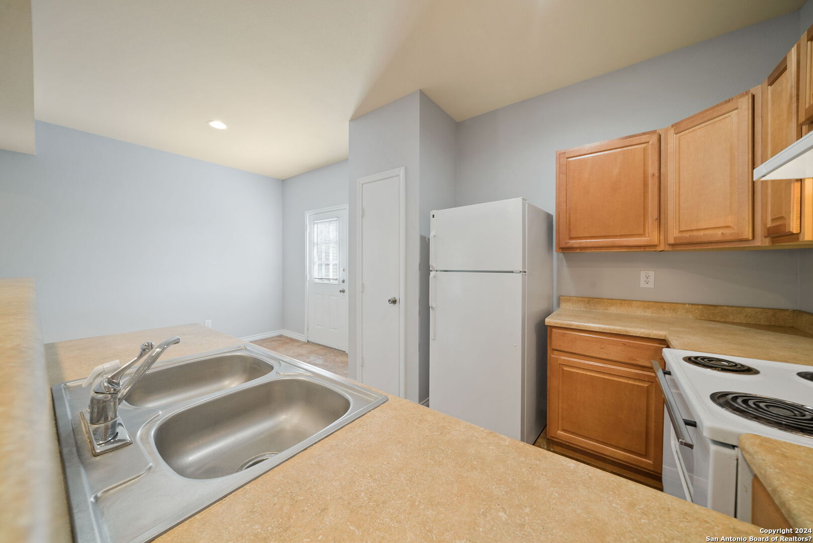 6410 Summit Oak San Antonio TX 78229