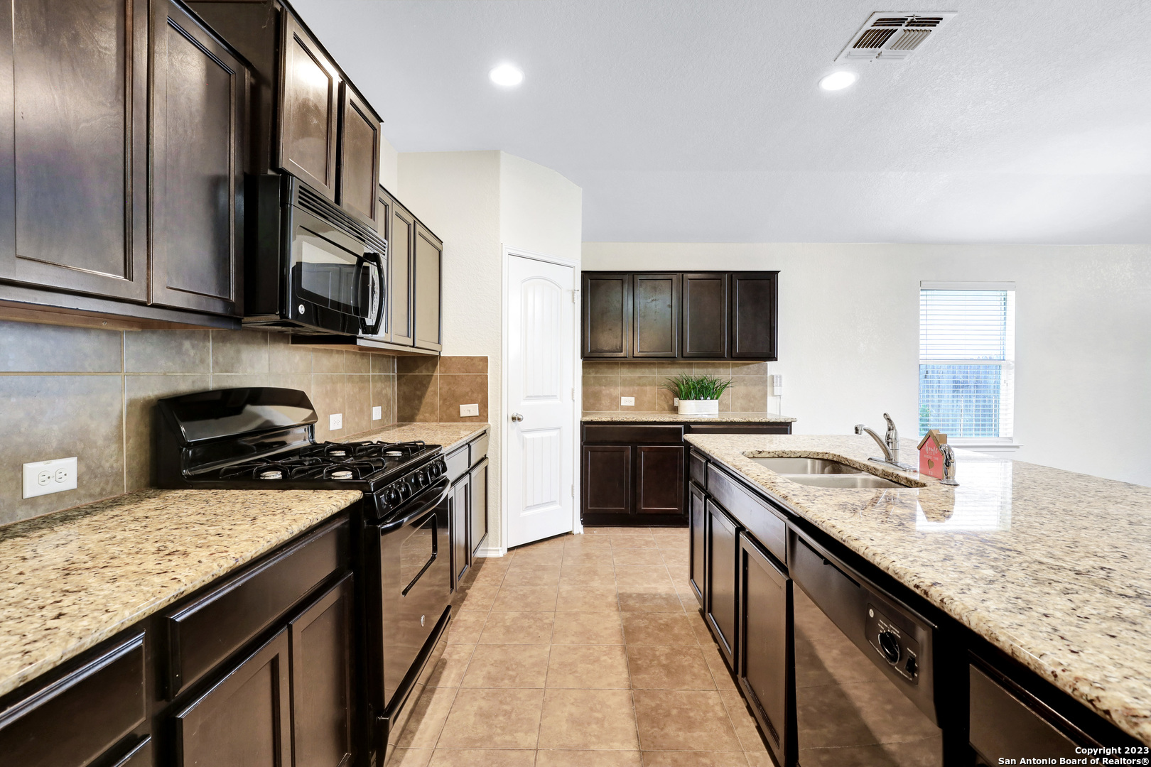 446 Eastern Phoebe San Antonio TX 78253