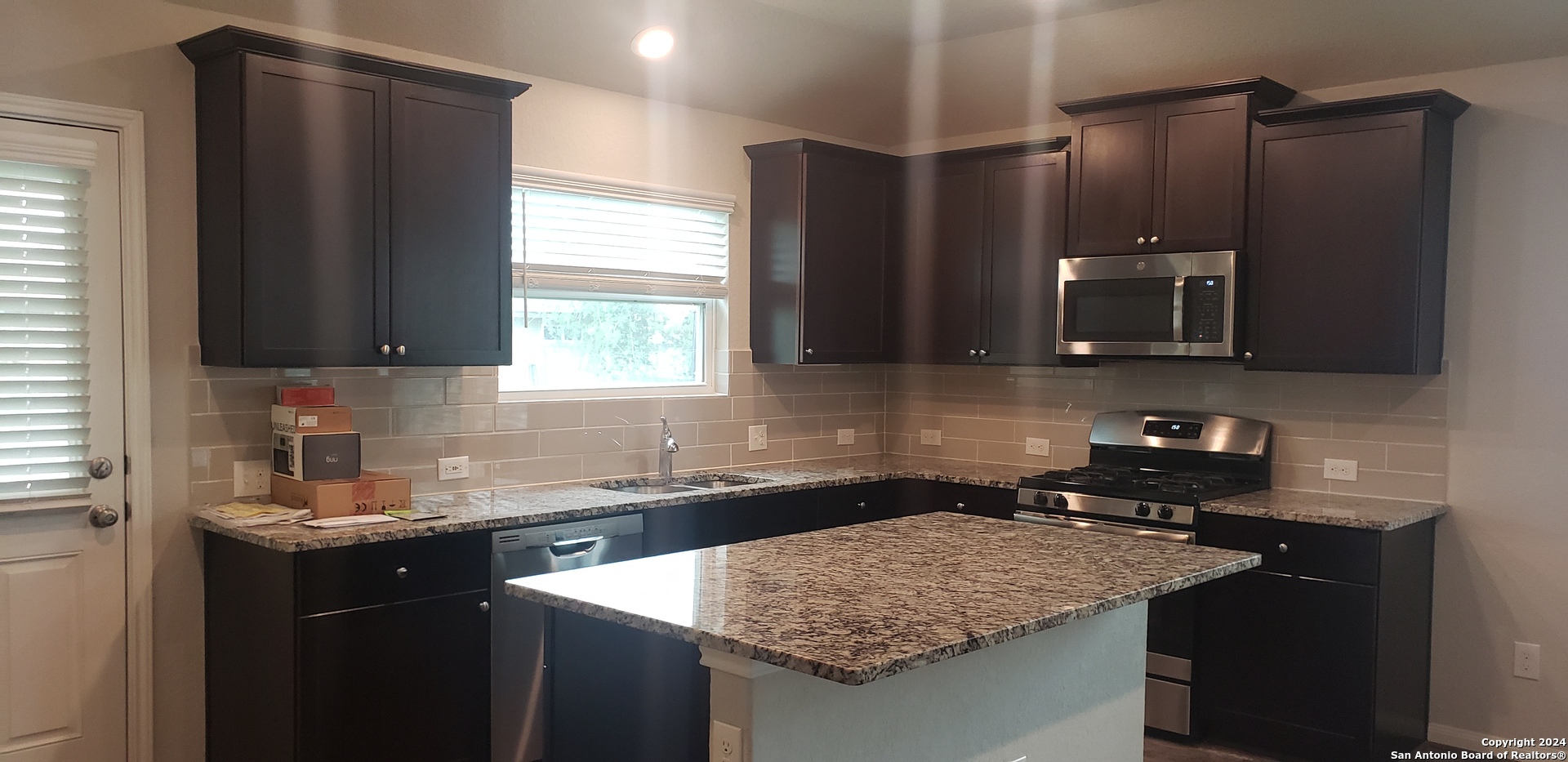 6022 Akin Quay San Antonio TX 78261