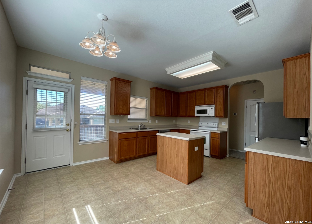 125 Falcon Crossing Cibolo TX 78108