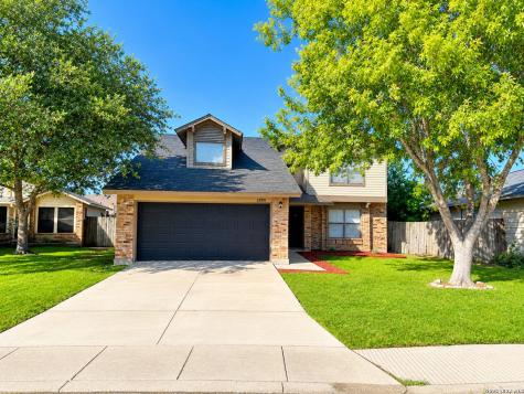 8008 Wayword Trail San Antonio TX 78244