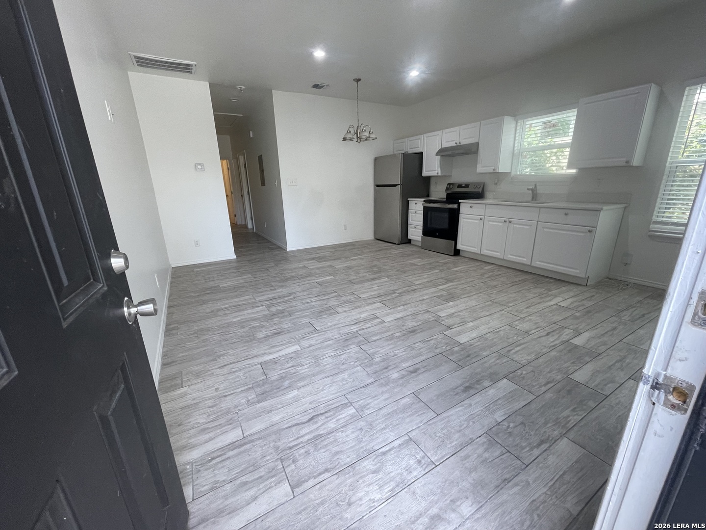 4207 Commercial San Antonio TX 78221