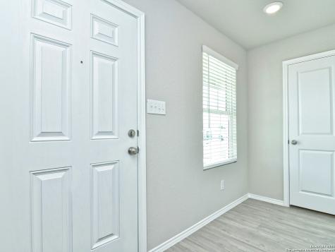 9719 Mill San Antonio TX 78254