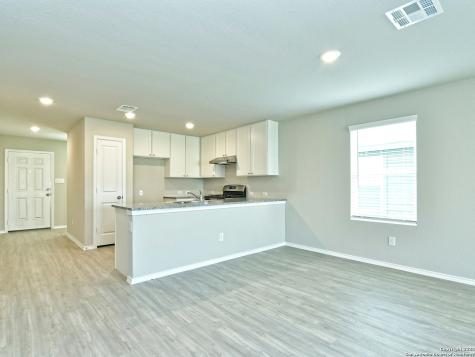 9719 Mill San Antonio TX 78254