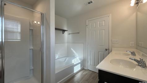 14003 Knob Creek San Antonio TX 78245
