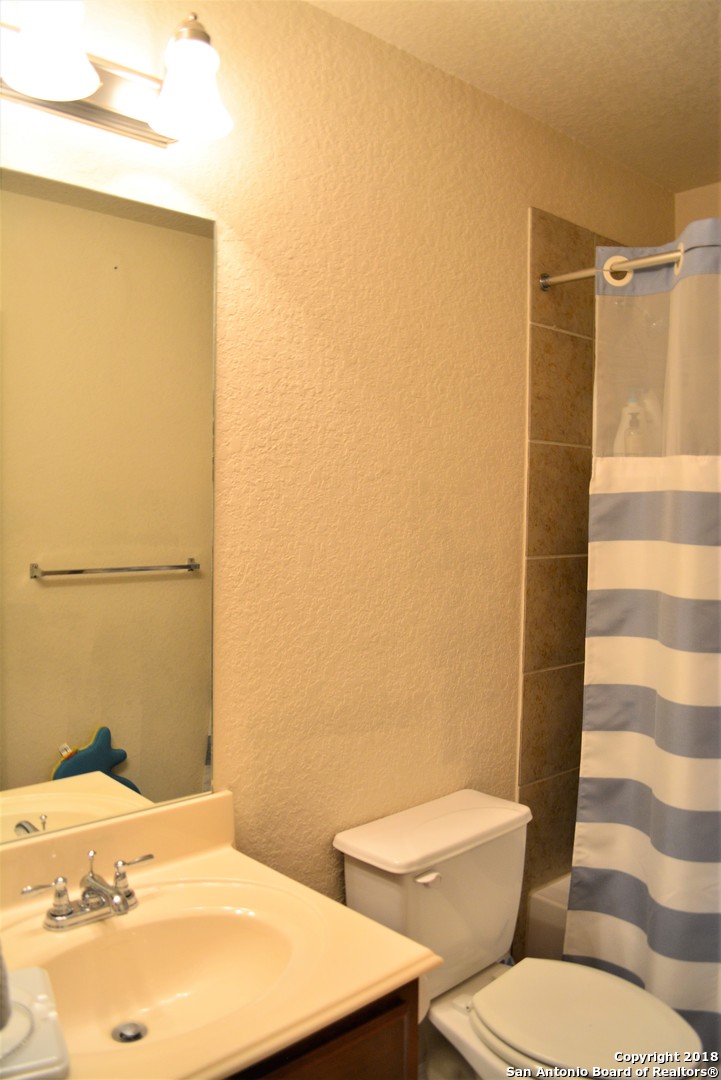 8531 Pecan Cross San Antonio TX 78240