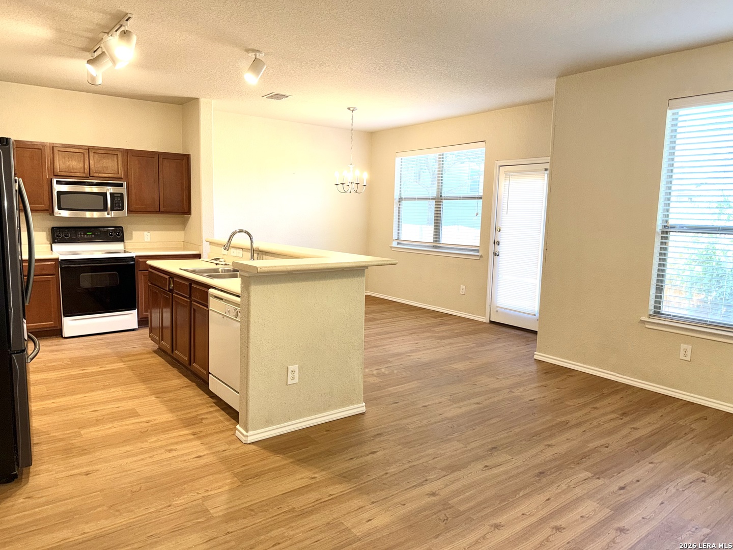 8531 Pecan Cross San Antonio TX 78240