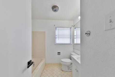 518 Dresden San Antonio TX 78213