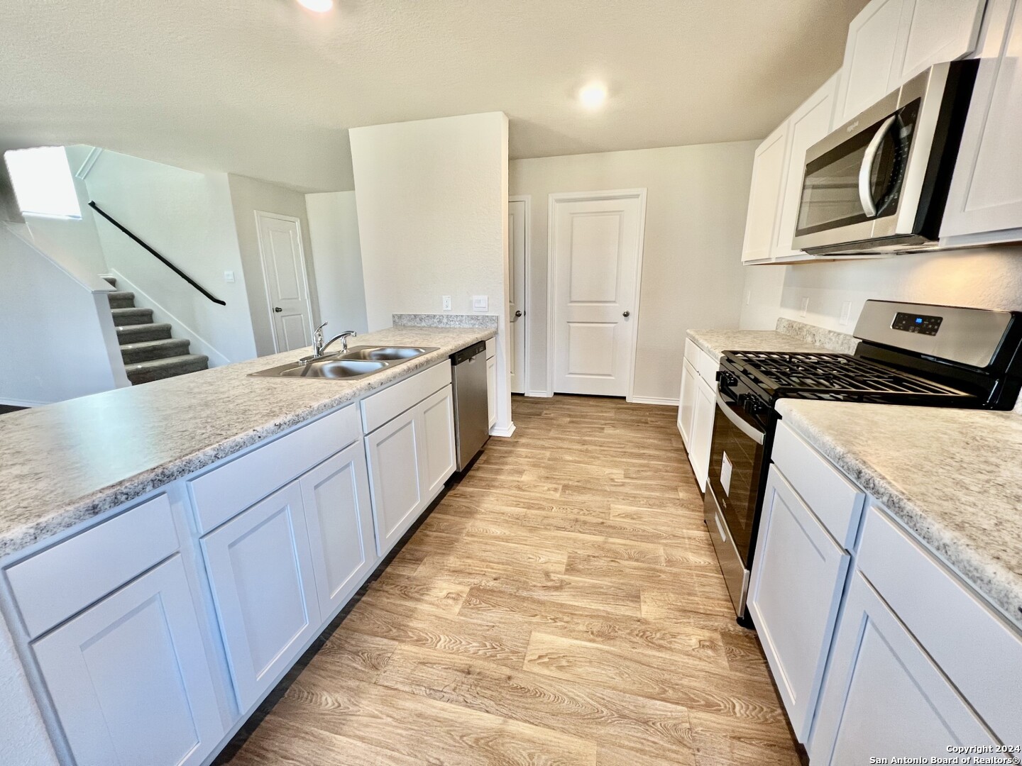 13806 Valley Patch San Antonio TX 78254