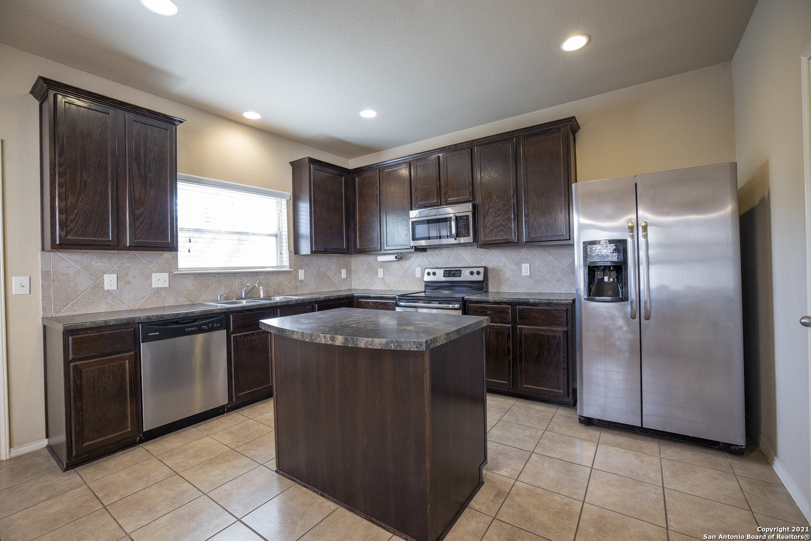 433 Stonebrook Drive Cibolo TX 78108