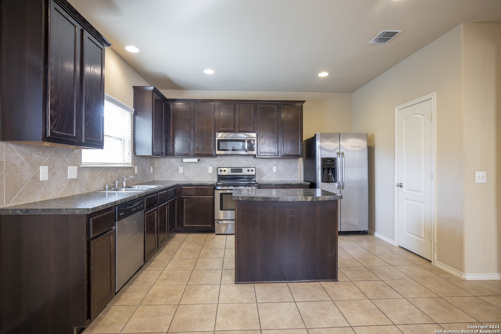 433 Stonebrook Drive Cibolo TX 78108