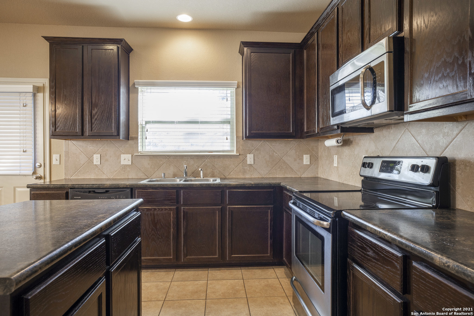 433 Stonebrook Drive Cibolo TX 78108