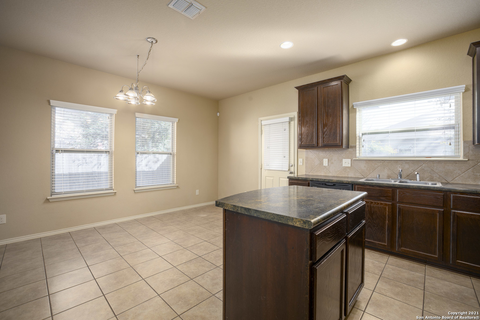 433 Stonebrook Drive Cibolo TX 78108