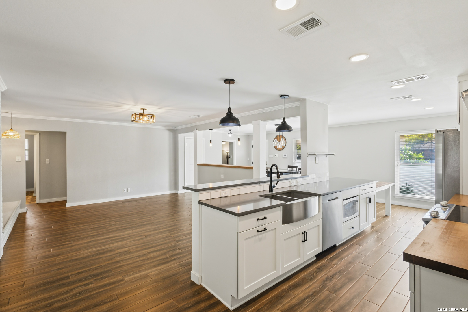 4203 Smoke Ridge San Antonio TX 78217