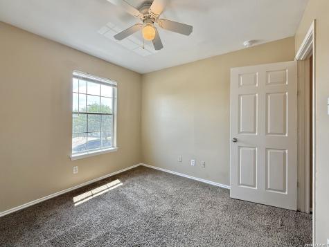 5607 Golf Mist San Antonio TX 78231