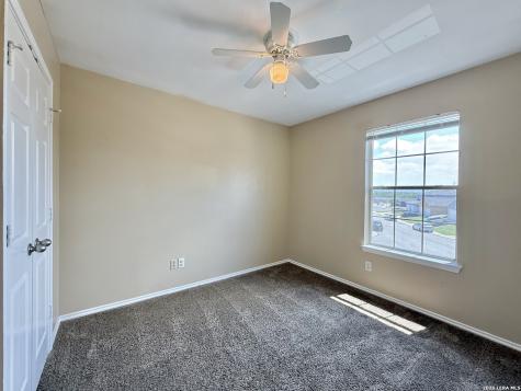 5607 Golf Mist San Antonio TX 78231