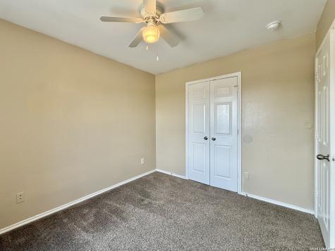 5607 Golf Mist San Antonio TX 78231