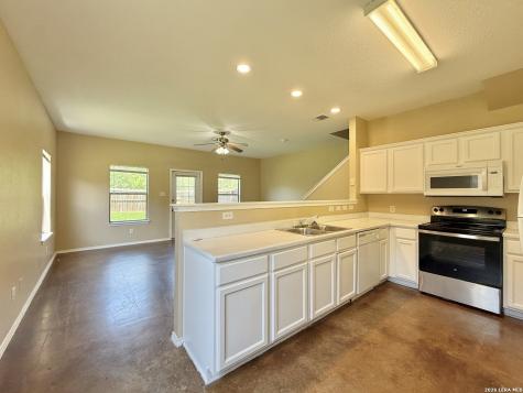 5607 Golf Mist San Antonio TX 78231