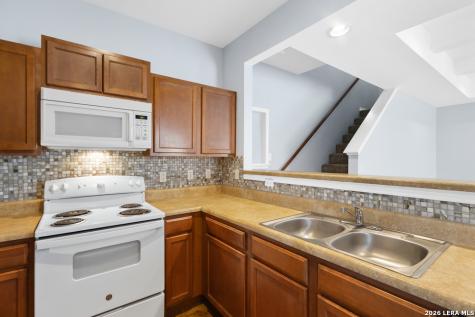 5002 Summit Wood San Antonio TX 78229