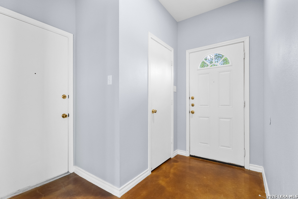 5002 Summit Wood San Antonio TX 78229