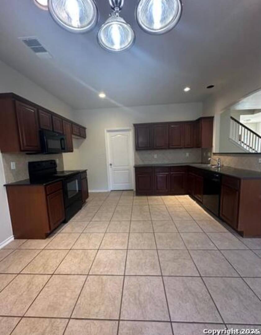 1335 Crown Brook San Antonio TX 78260