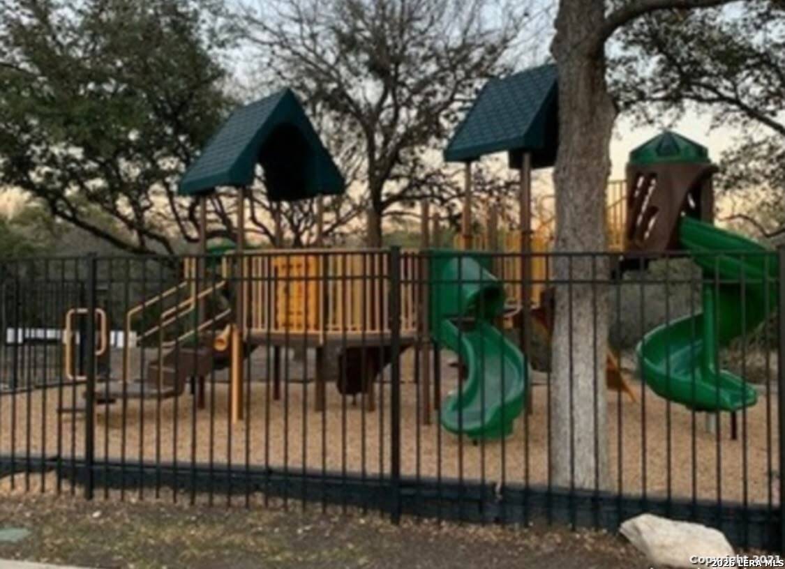 1335 Crown Brook San Antonio TX 78260