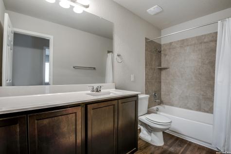 1041 Lauren Street New Braunfels TX 78130