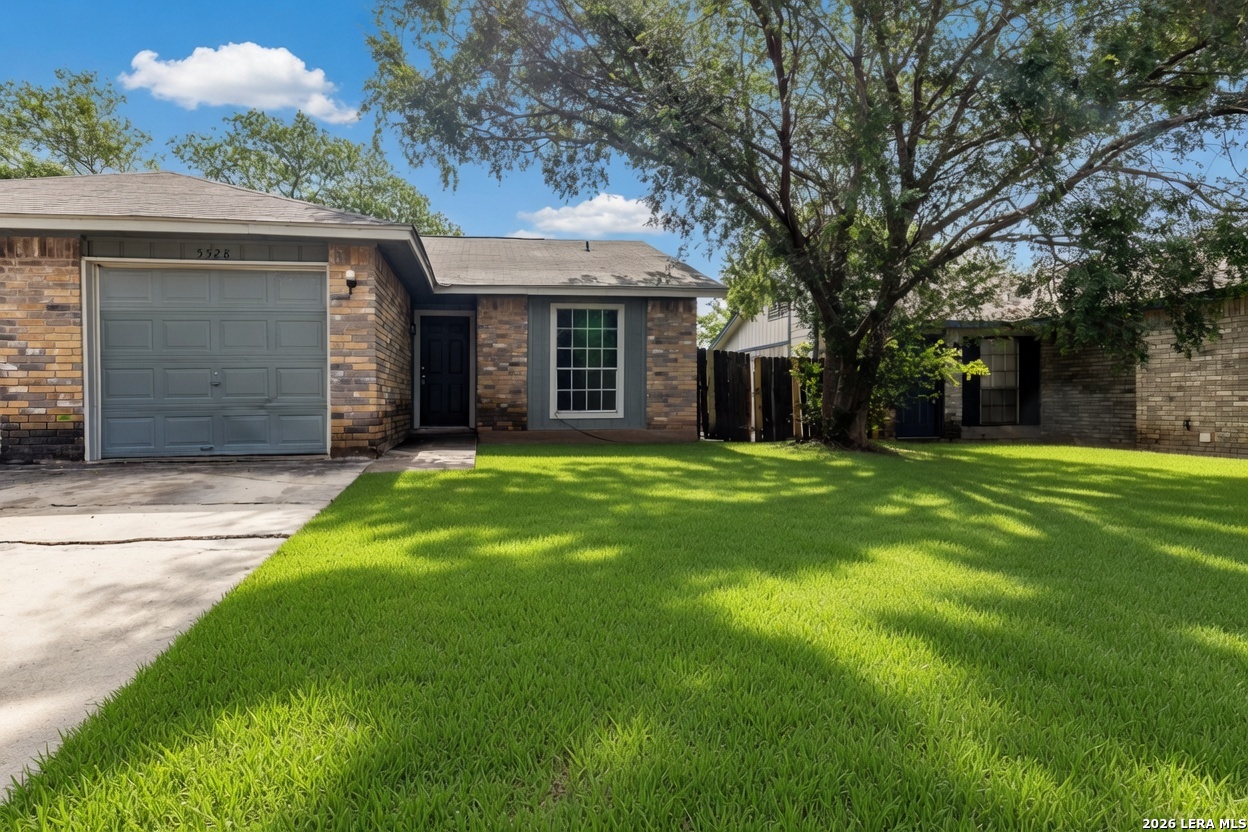 5528 Lochmoor San Antonio TX 78244