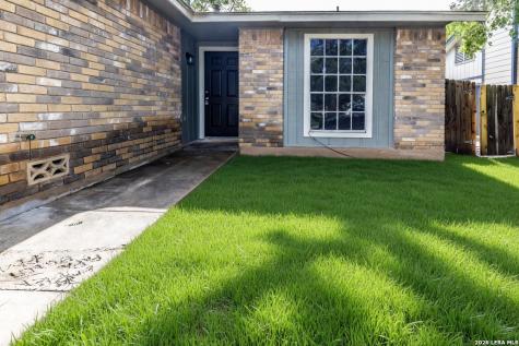 5528 Lochmoor San Antonio TX 78244