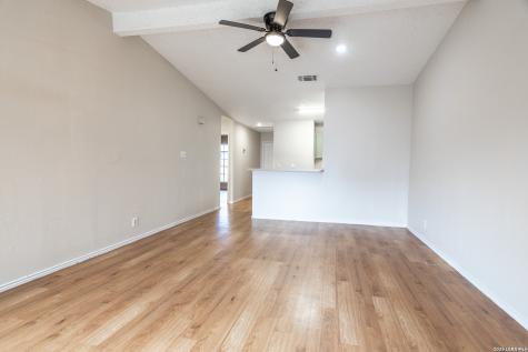 5528 Lochmoor San Antonio TX 78244
