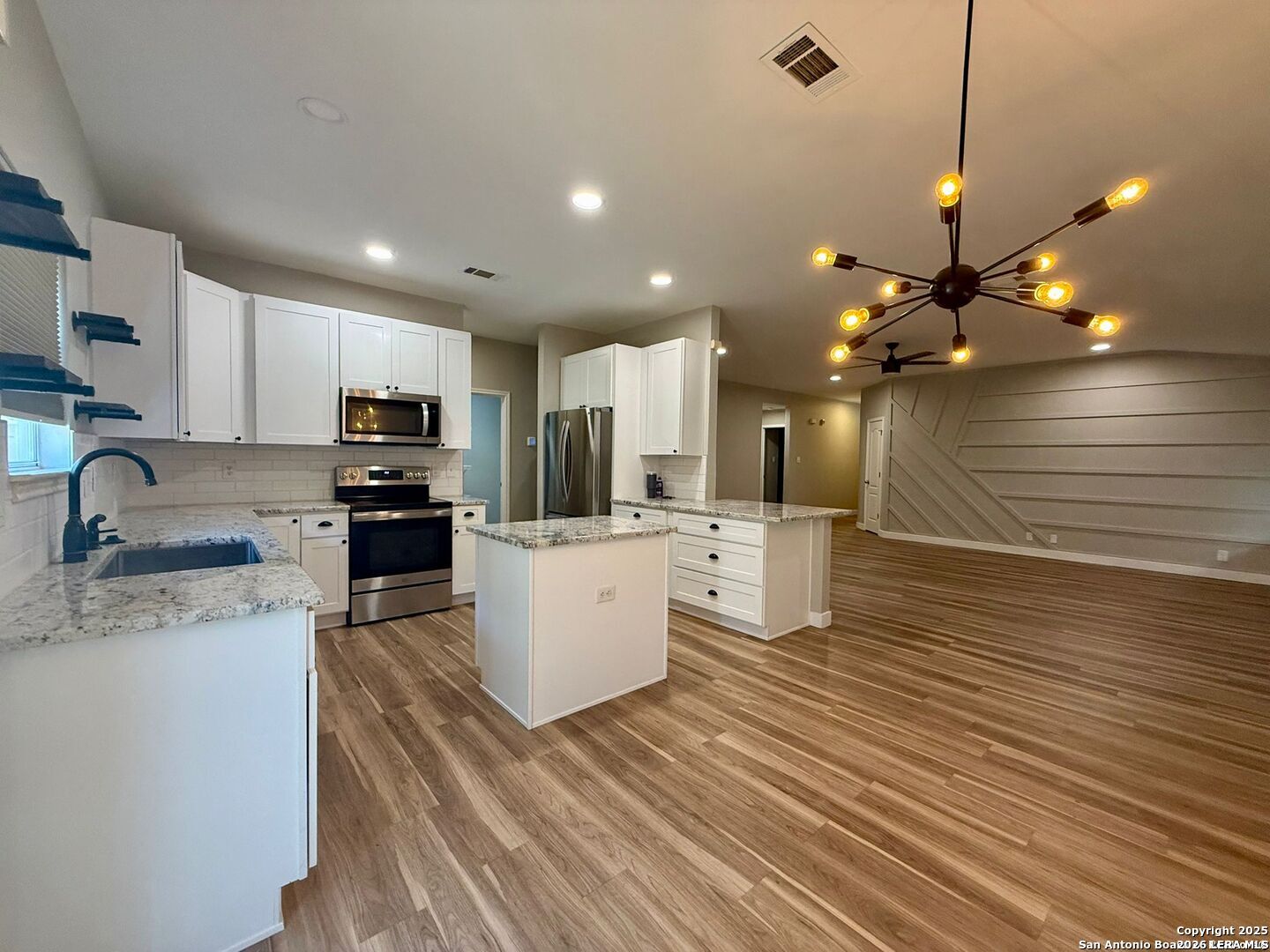 1031 Bobcat Pass San Antonio TX 78251