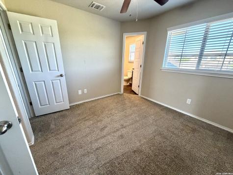 5522 Haven Springs Converse TX 78109