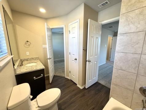 5522 Haven Springs Converse TX 78109
