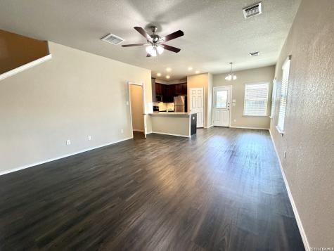 5522 Haven Springs Converse TX 78109