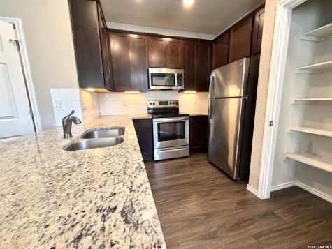 5522 Haven Springs Converse TX 78109