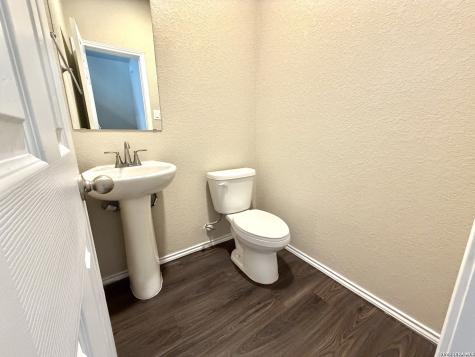5522 Haven Springs Converse TX 78109