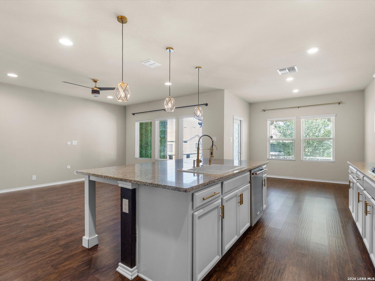 6906 Stipe Lane Converse TX 78109