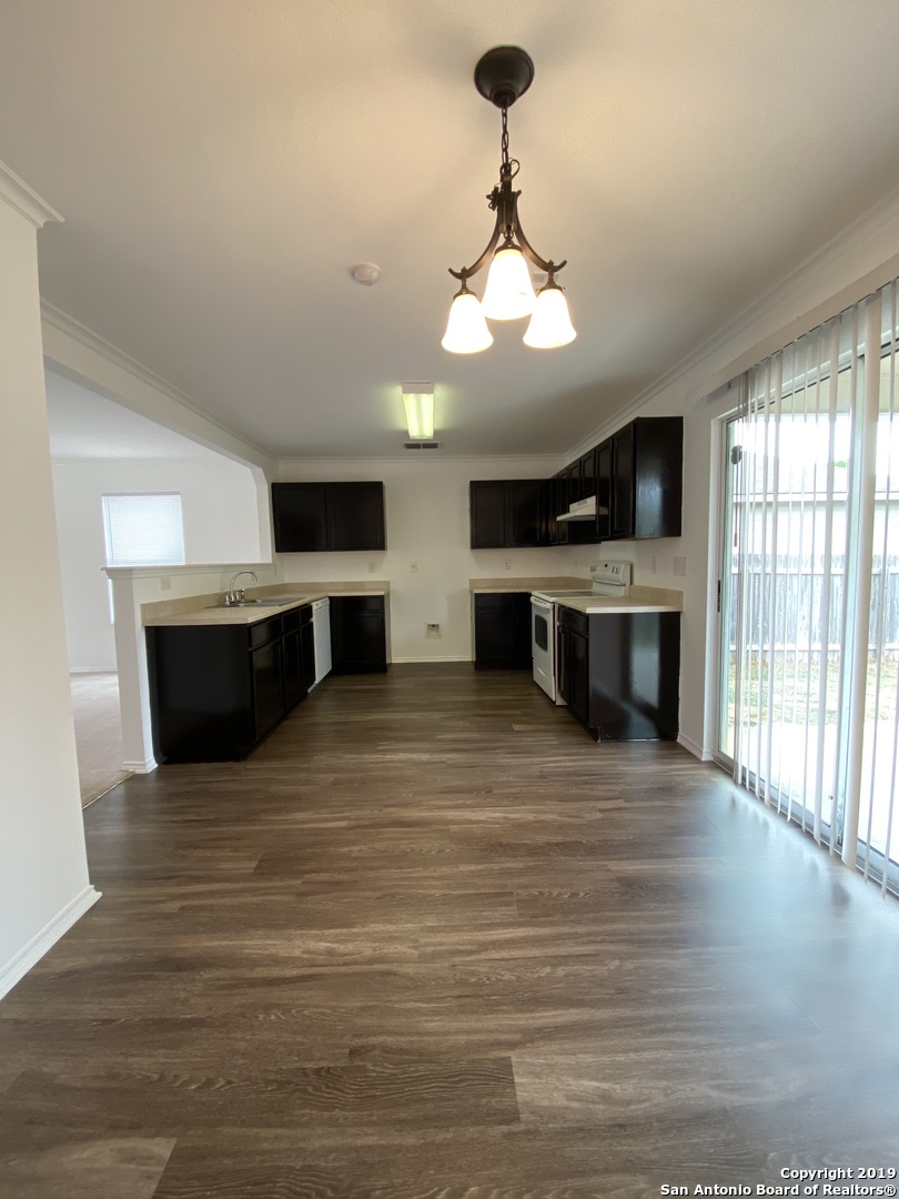 207 Mallow Grove San Antonio TX 78253