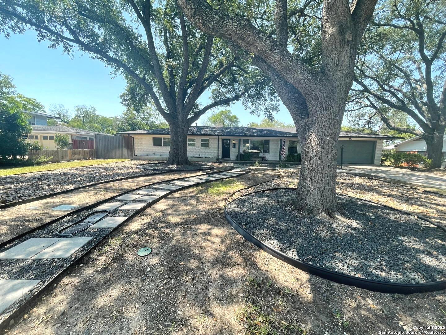 512 Antler Drive Castle Hills TX 78213