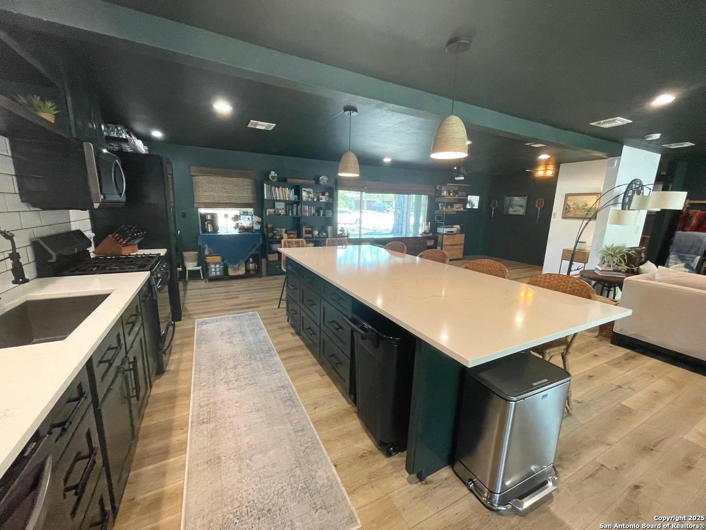 512 Antler Drive Castle Hills TX 78213